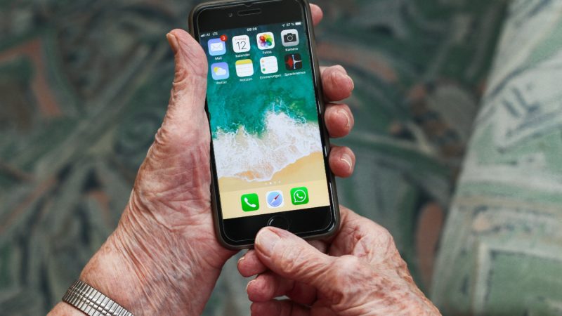 WhatsApp & Co – Eine Anleitung für Senior:innen